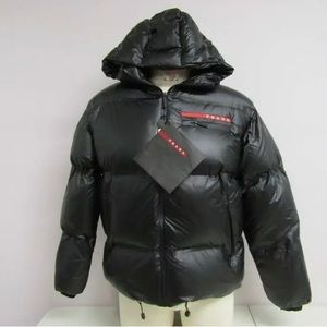 😍Authentic Prada men’s puffer jacket. Brand new with tags X-L, its like a L 😍